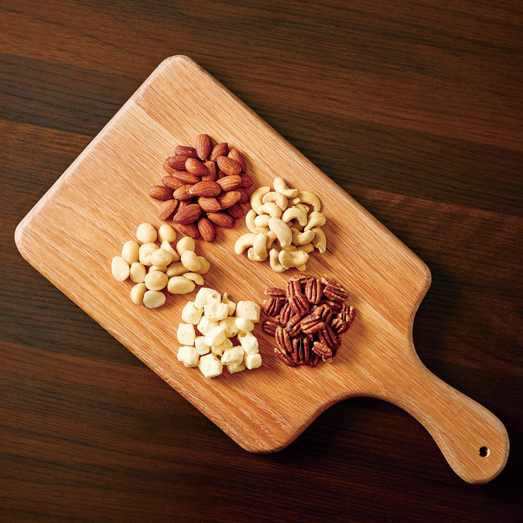 ミックスナッツ＆チーズポップ