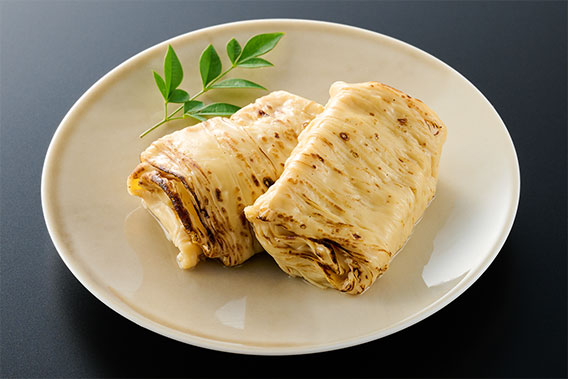 画像：焼目湯葉巻含め煮