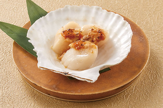 オホーツク海産帆立のウニバター焼き